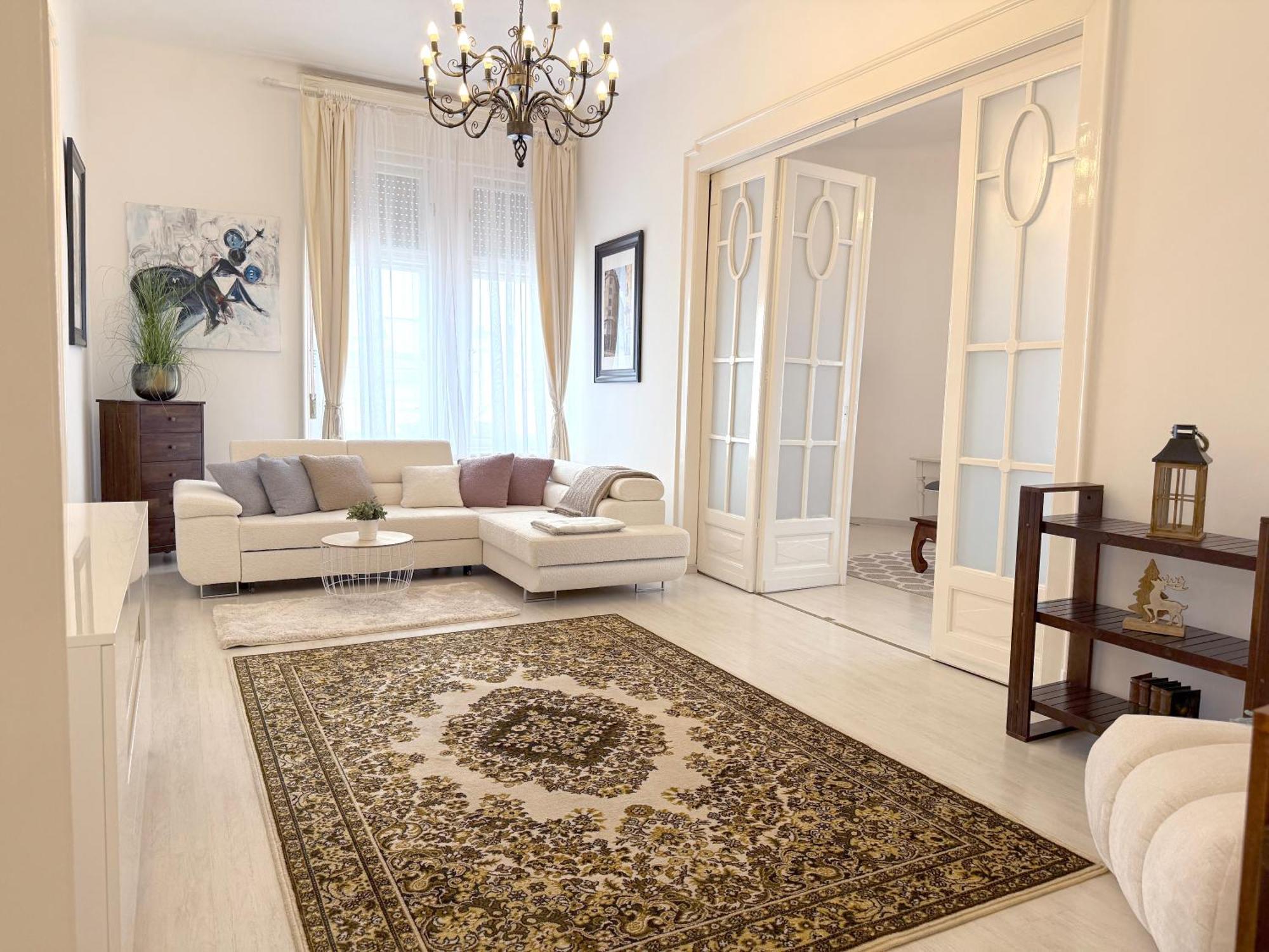 Elegant 125M2 Apartment In Center Of Budapest Ngoại thất bức ảnh