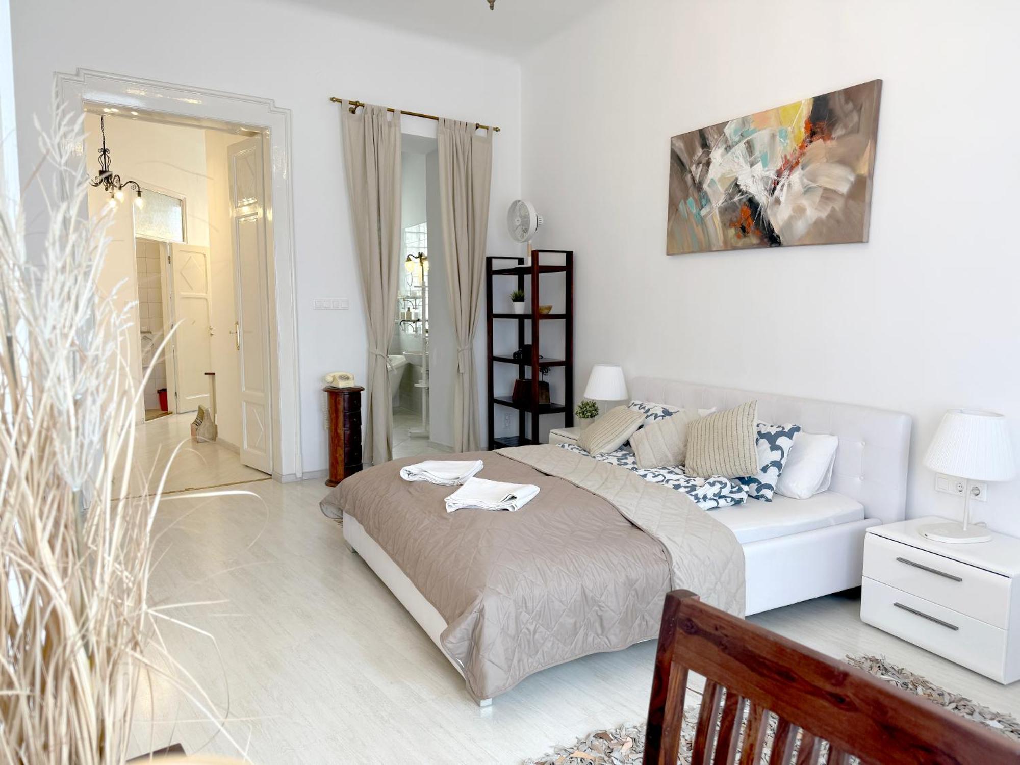 Elegant 125M2 Apartment In Center Of Budapest Ngoại thất bức ảnh