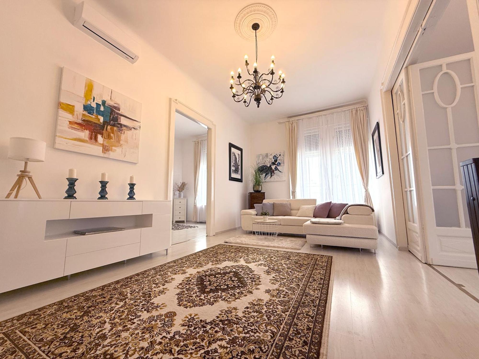 Elegant 125M2 Apartment In Center Of Budapest Ngoại thất bức ảnh